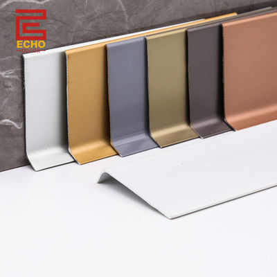 Perfiles de tablero de faldas flexibles Baseboard moldeado cubre 4 pulgadas para paredes interiores