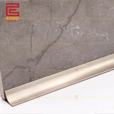 El suelo de acero inoxidable de la mitad de Bullnose tabla de faldas perfiles 120 mm