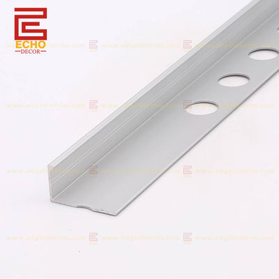 Revestimiento de azulejos de aluminio fijo con tornillo longitud personalizada Revestimiento de azulejos de esquina blancos con cepillado
